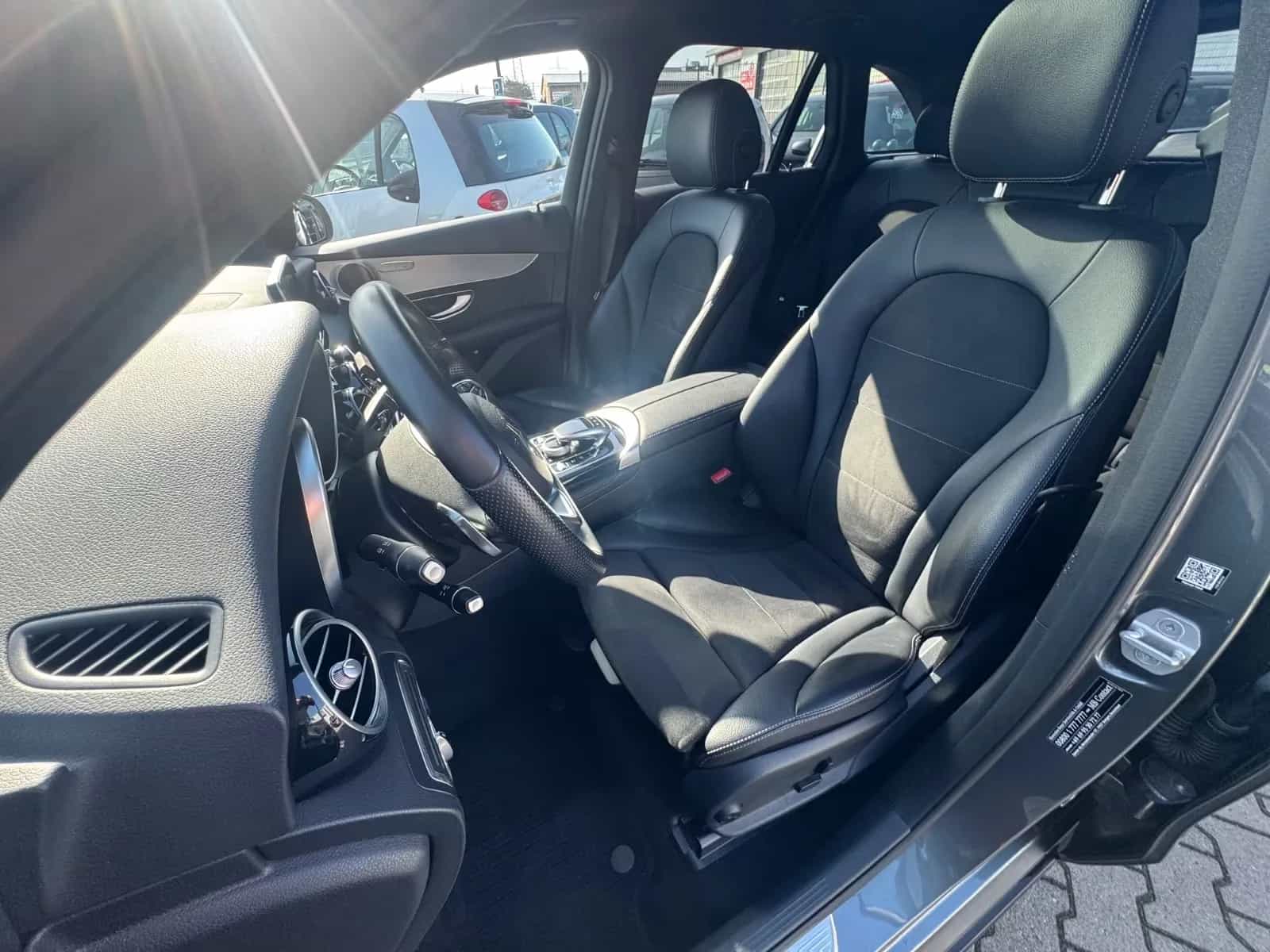 Mercedes-Benz GLC-Class 220 08/2015-photo-8