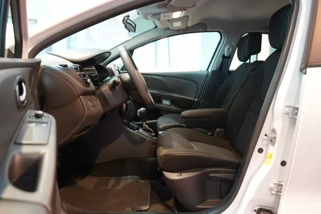 Renault Clio Grandtour Energy TCe 120 EDC Luxe *Klima* 08/2015-photo-8