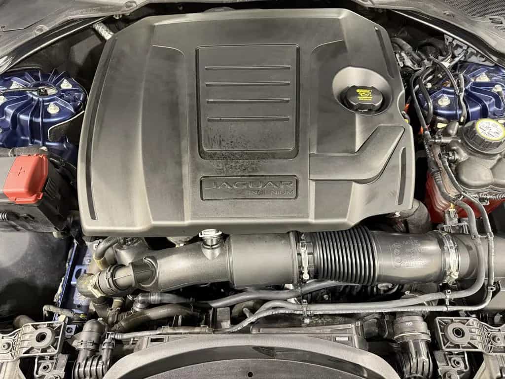 Jaguar XE R-DYNAMIC BLACK P250 01/2023-photo-18