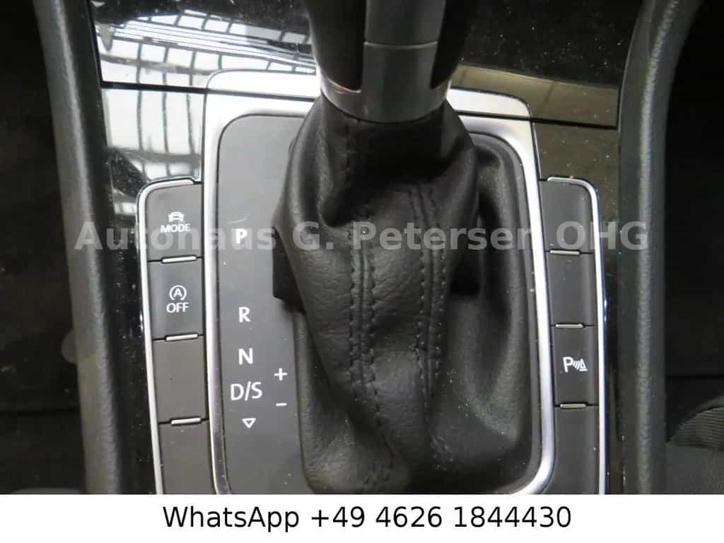 Volkswagen Golf VII Lim.*R-Line*LED*AHK*Navi*ACC*Fernl*LM18 06/2017-photo-18