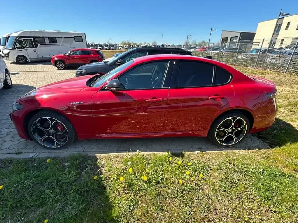 Alfa Romeo Giulia Sprint Q4 01/2024-photo-1