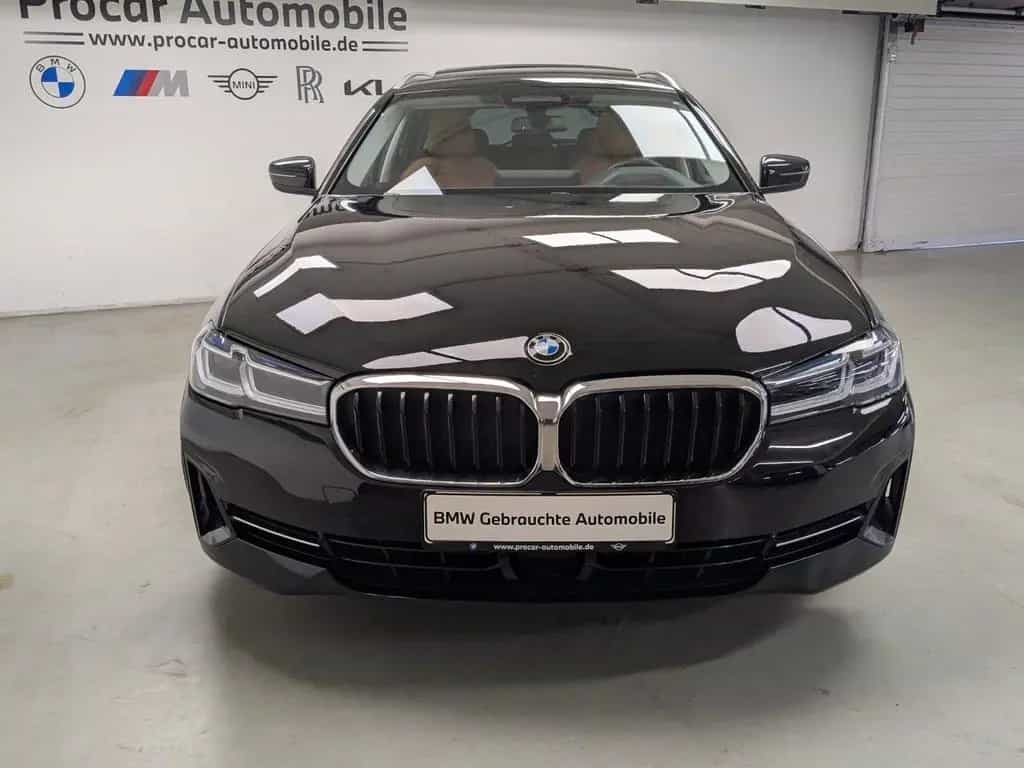 BMW 520 d Touring Laser Pano AHK HuD DA Prof H/K PA 01/2023-photo-2