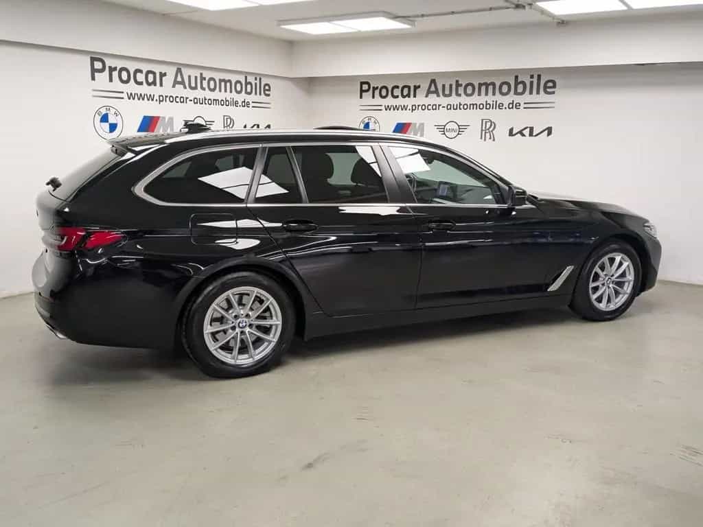 BMW 520 d Touring Laser Pano AHK HuD DA Prof H/K PA 01/2023-photo-4