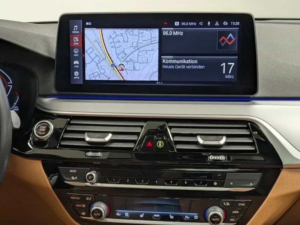 BMW 520 d Touring Laser Pano AHK HuD DA Prof H/K PA 01/2023-photo-7