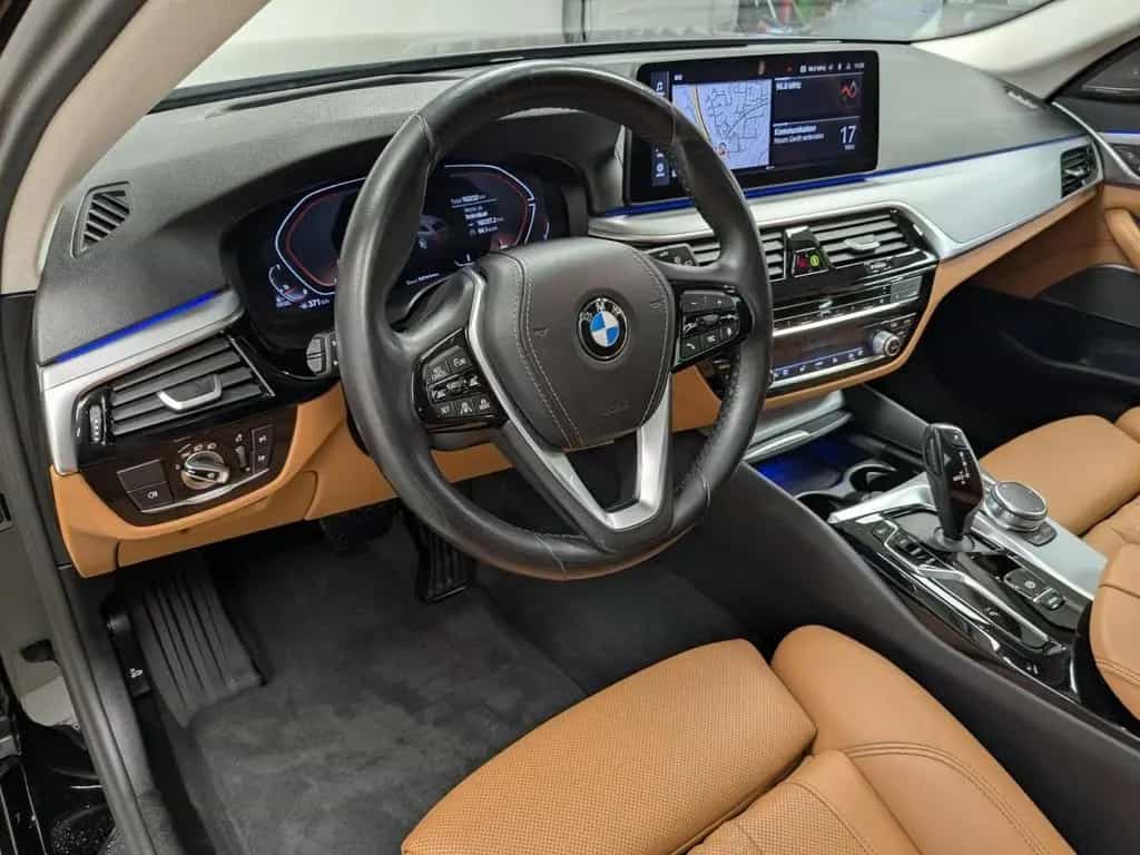 BMW 520 d Touring Laser Pano AHK HuD DA Prof H/K PA 01/2023-photo-9