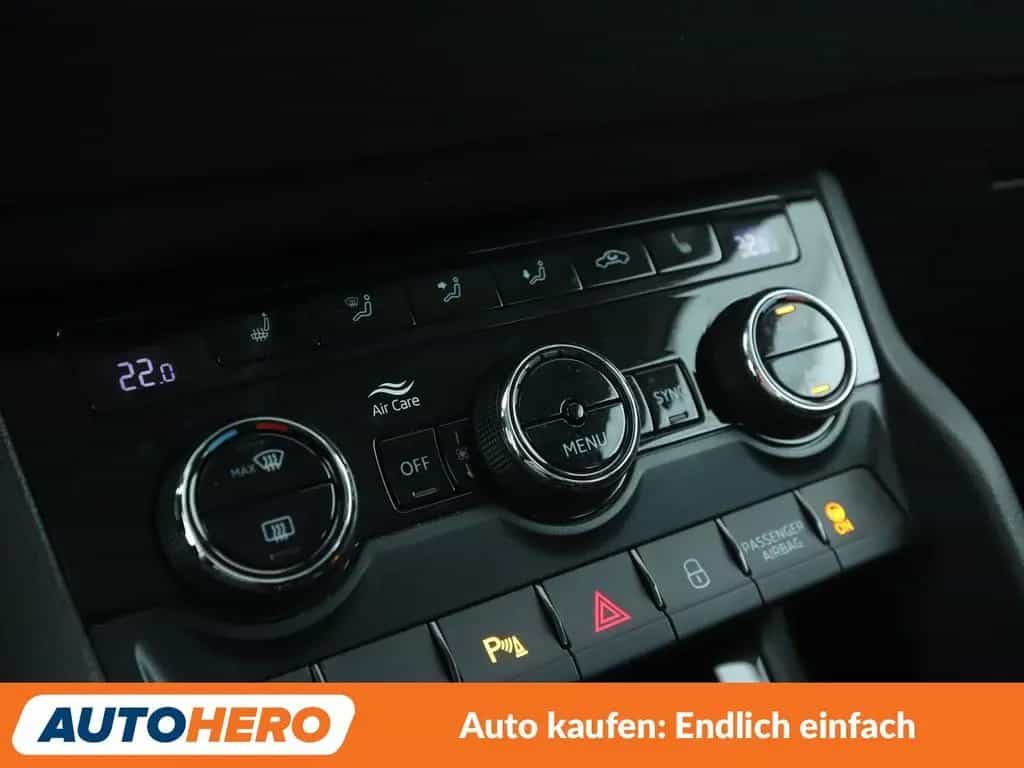 Skoda Karoq 1.5 TSI ACT Style Aut.*AHK*NAVI*LED*ACC* 02/2020-photo-23