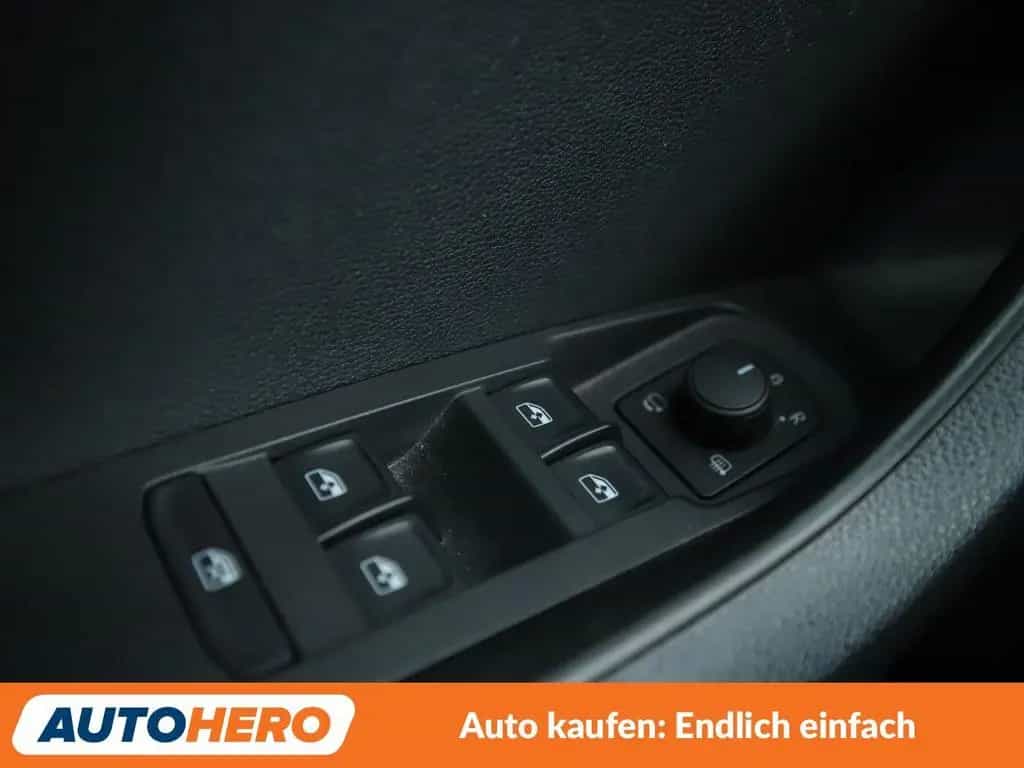 Skoda Karoq 1.5 TSI ACT Style Aut.*AHK*NAVI*LED*ACC* 02/2020-photo-25