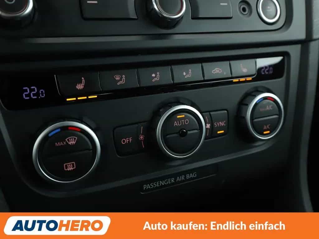 Volkswagen Golf VI 2.0 TSI GTI*NAVI*XENON*TEMPO*PDC* 06/2015-photo-23