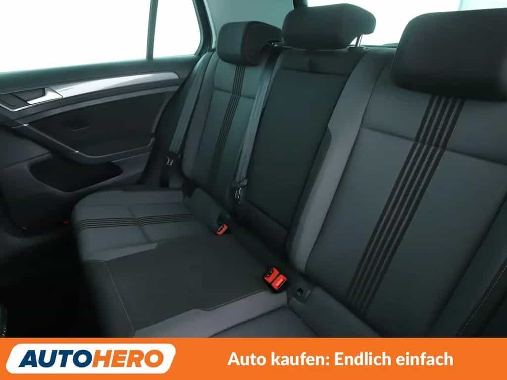 Volkswagen Golf VII 1.4 TSI Allstar BMT*NAVI*TEMPO*PDC*SHZ* 07/2016-photo-11