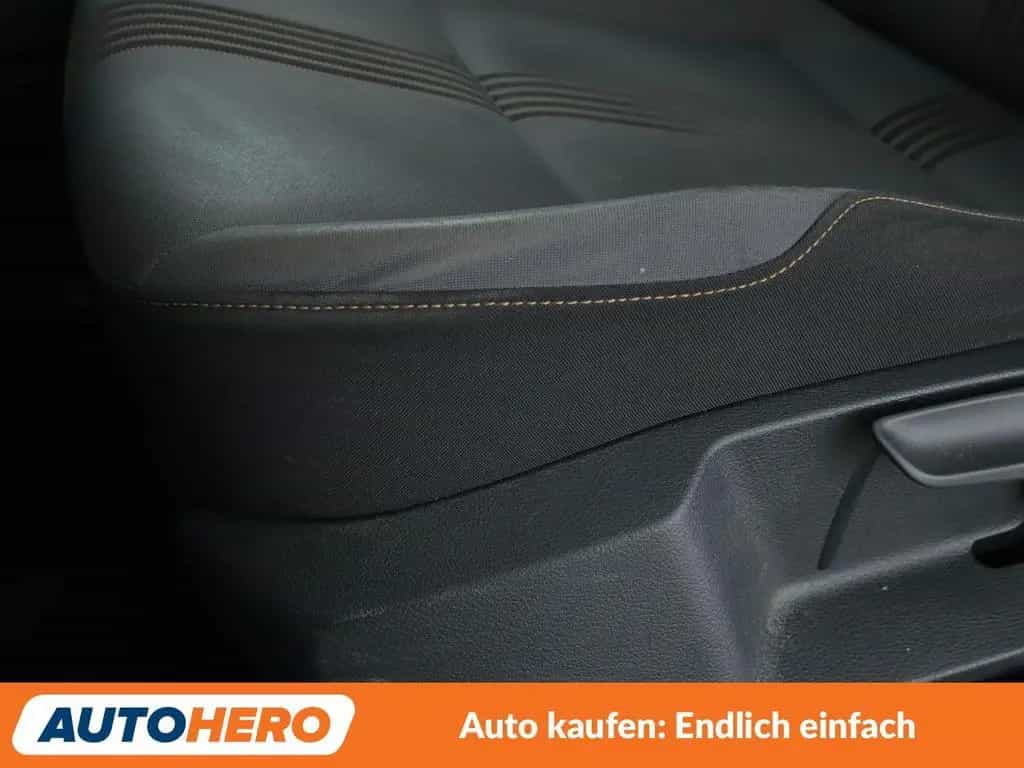 Volkswagen Golf VII 1.4 TSI Allstar BMT*NAVI*TEMPO*PDC*SHZ* 07/2016-photo-24