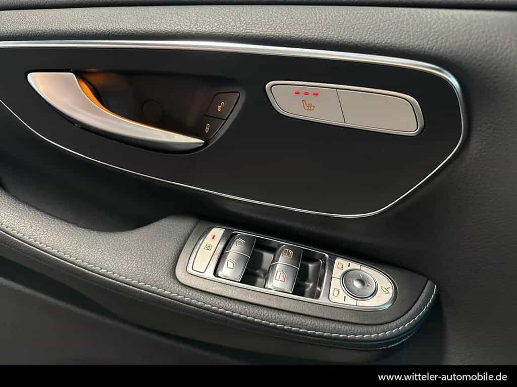 Mercedes-Benz V-Class 300 d Avantgarde 4MATIC AMG+360°+BURMESTER+AHK 02/2021-photo-11
