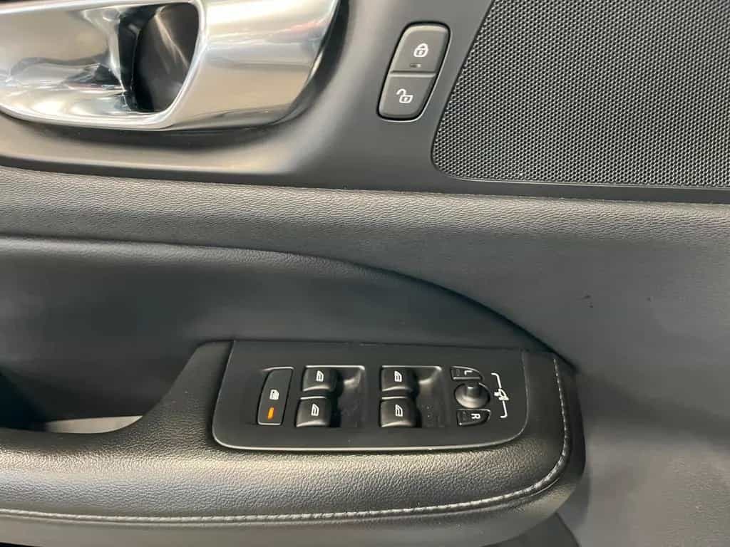 Volvo V60 Kombi Momentum Pro 12/2021-photo-13