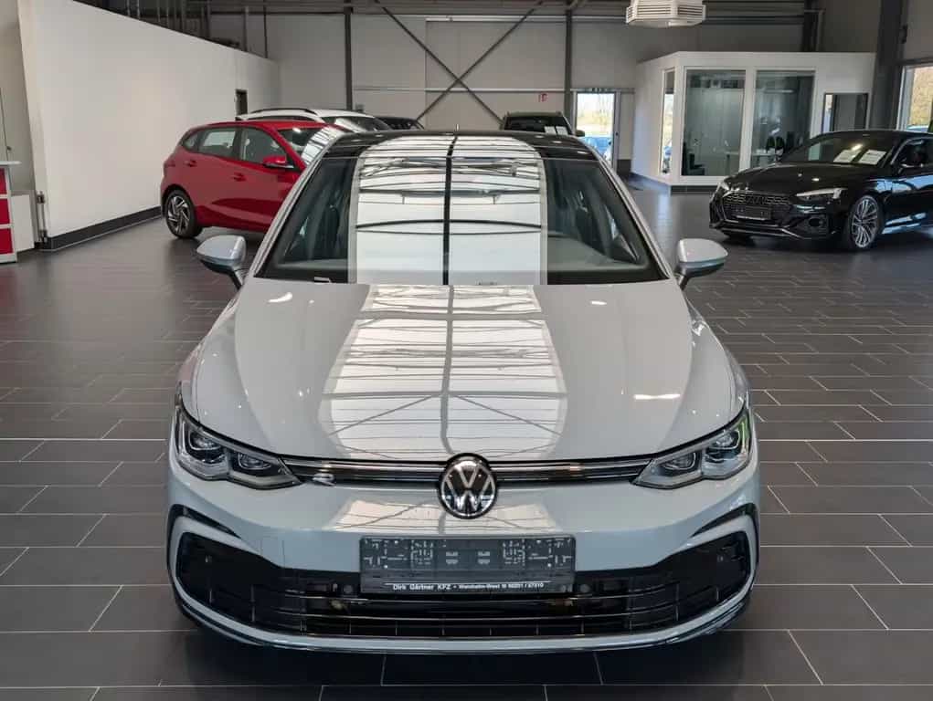 Volkswagen Golf 1.5 TSI OPF R-Line 8-fach 1.Hand 11/2021-photo-2