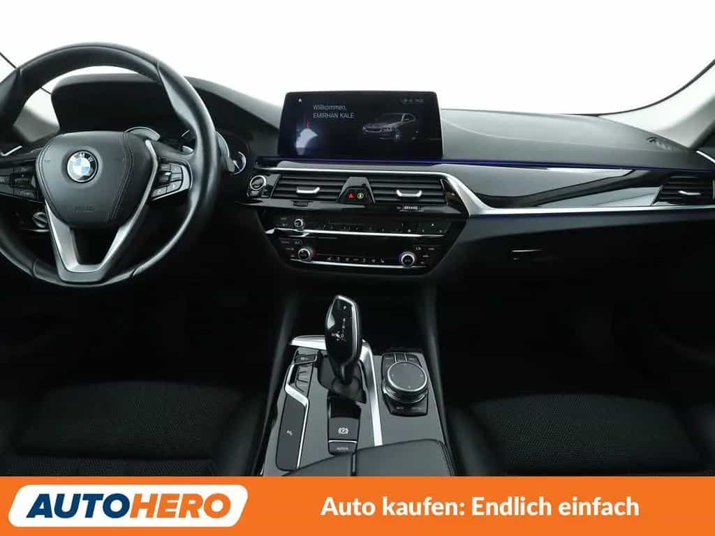 BMW 5 Series 520i Sport Line Aut.*NAVI*LED*TEMPO*CAM*PDC*SHZ* 09/2018-photo-11