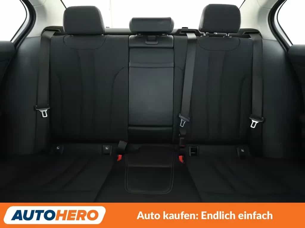 BMW 5 Series 520i Sport Line Aut.*NAVI*LED*TEMPO*CAM*PDC*SHZ* 09/2018-photo-15