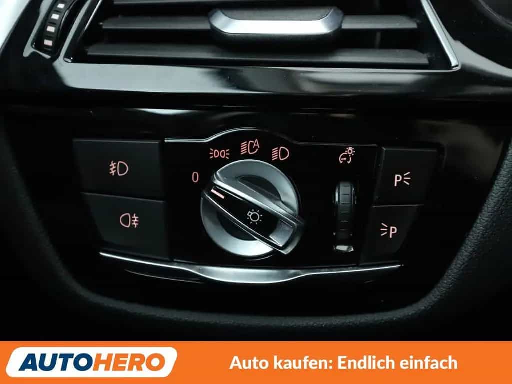 BMW 5 Series 520i Sport Line Aut.*NAVI*LED*TEMPO*CAM*PDC*SHZ* 09/2018-photo-26