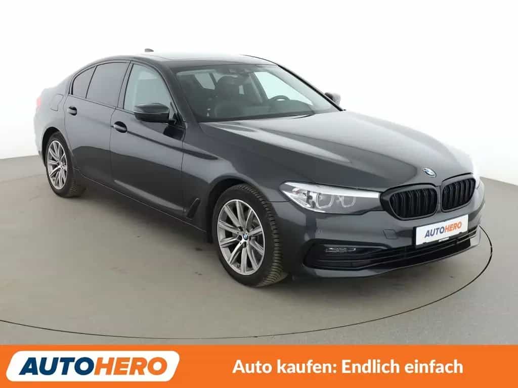 BMW 5 Series 520i Sport Line Aut.*NAVI*LED*TEMPO*CAM*PDC*SHZ* 09/2018-photo-7