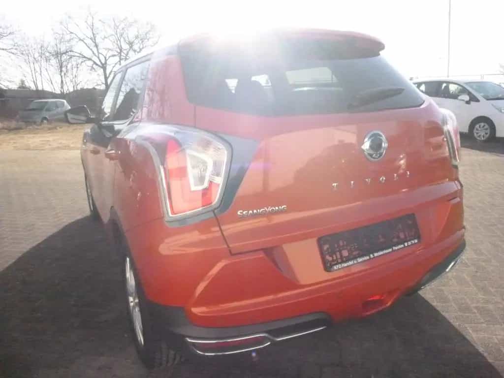 Ssangyong Tivoli 1.6 e-XGi 160 FLOW 2WD-Automatik-Navi 04/2019-photo-4