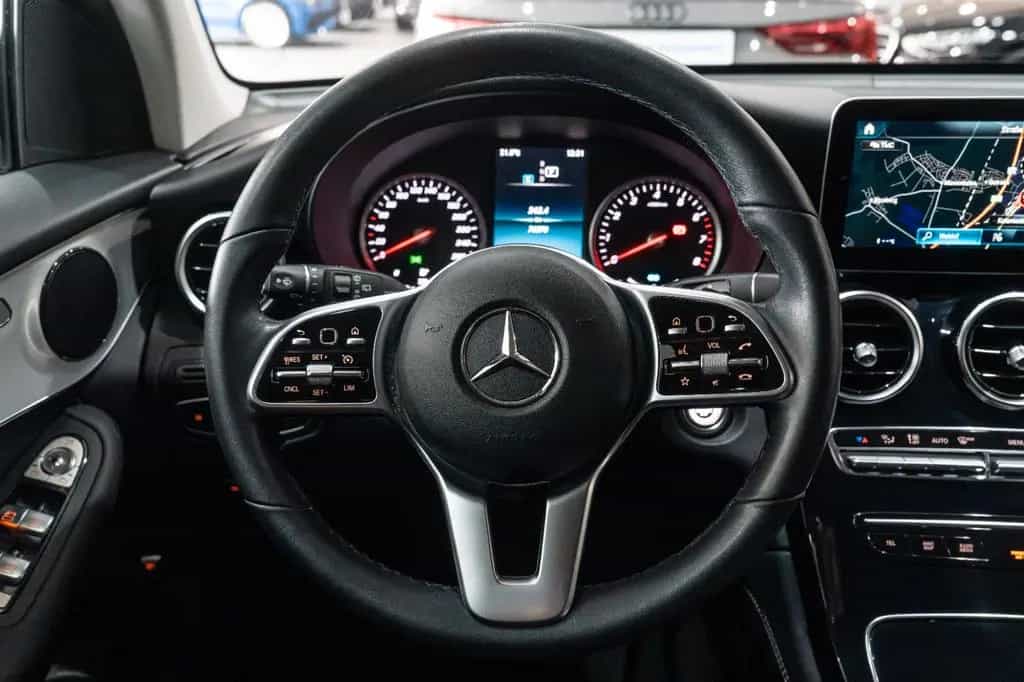 Mercedes-Benz GLC-Class 200 4Matic*LED*NAVI*DAB*KEYLESS-GO*1-HAND* 03/2020-photo-17