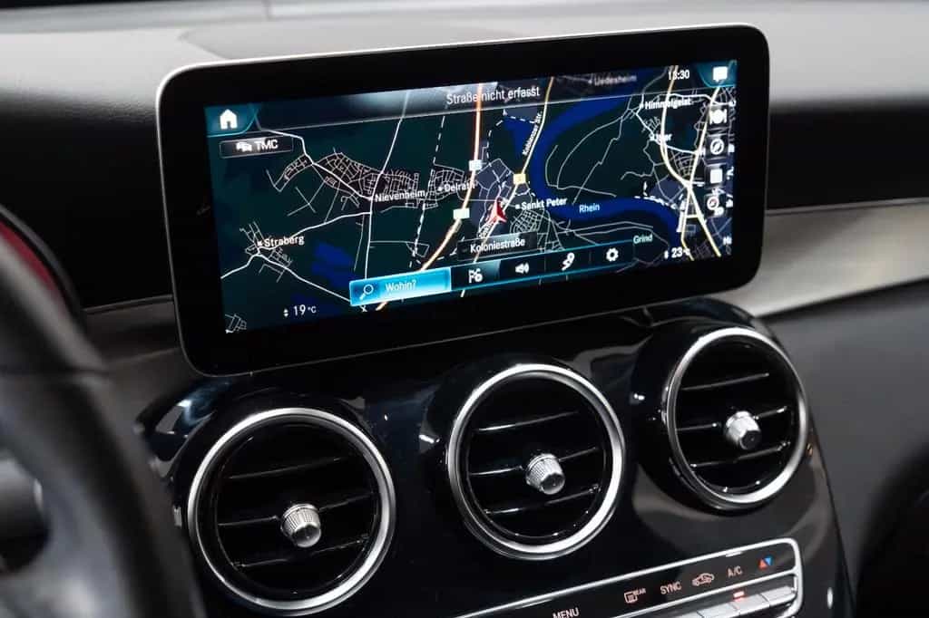 Mercedes-Benz GLC-Class 200 4Matic*LED*NAVI*DAB*KEYLESS-GO*1-HAND* 03/2020-photo-19