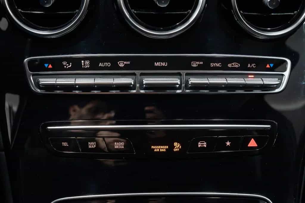 Mercedes-Benz GLC-Class 200 4Matic*LED*NAVI*DAB*KEYLESS-GO*1-HAND* 03/2020-photo-21