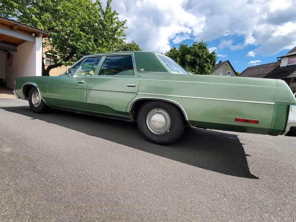 Chrysler Newport 06/1977-photo-1