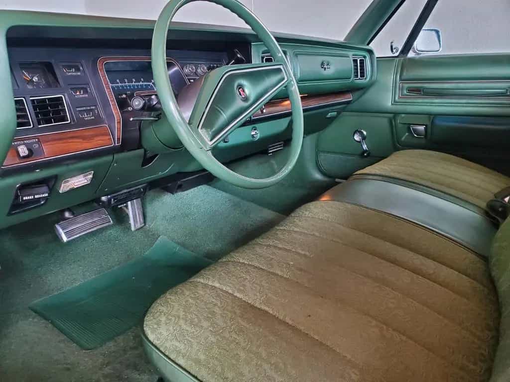 Chrysler Newport 06/1977-photo-3