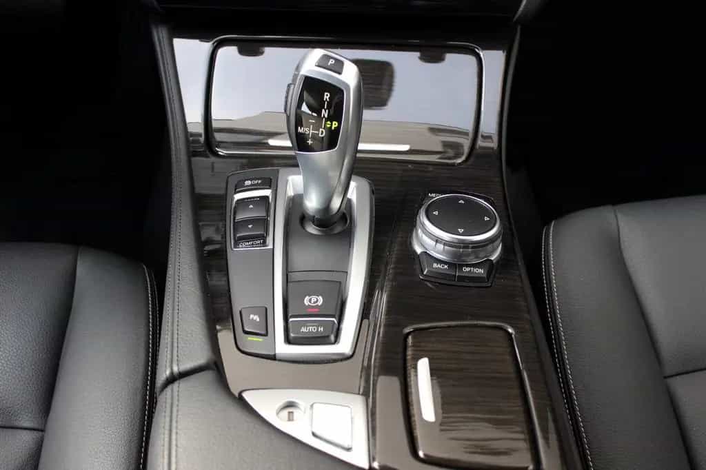 BMW 5 Series 520d Touring Luxury Line *LEDER NAVI KAMERA HUD* 03/2015-photo-24
