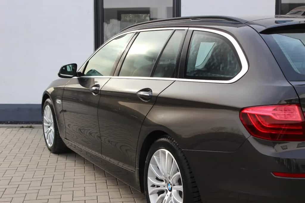 BMW 5 Series 520d Touring Luxury Line *LEDER NAVI KAMERA HUD* 03/2015-photo-32