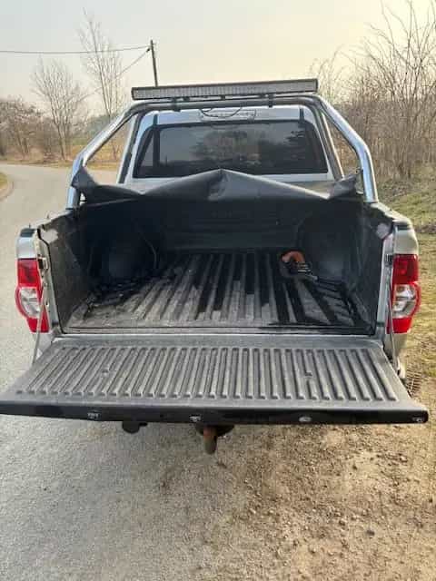 Isuzu D-Max 02/2011-photo-5