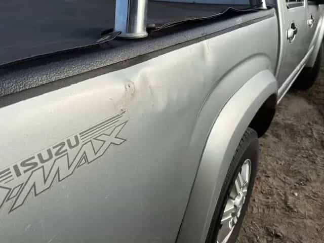 Isuzu D-Max 02/2011-photo-9
