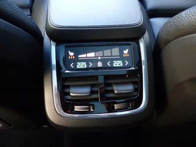 Volvo XC90 Ultimate Bright B5 AWD Aut.*7-Si.*PANO*360° 02/2023-photo-17