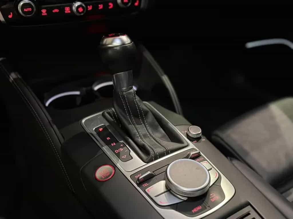 Audi RS3 Sportback quattro*Pano*RFK*Bang & Olufsen 01/2016-photo-18