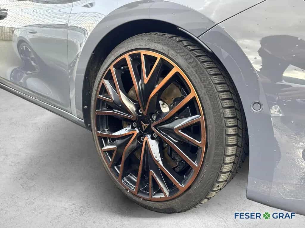 Cupra Leon 2.0 TSI 221 kW VZ / Intelligent DRIVE / AHK 08/2025-photo-2