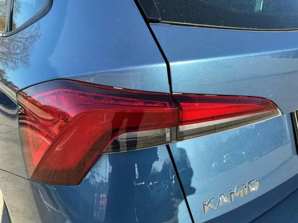 Skoda Kamiq 1.5 TSI DSG CLEVER LED+NAV+APP+SHZ+AHK+RFK 12/2021-photo-17