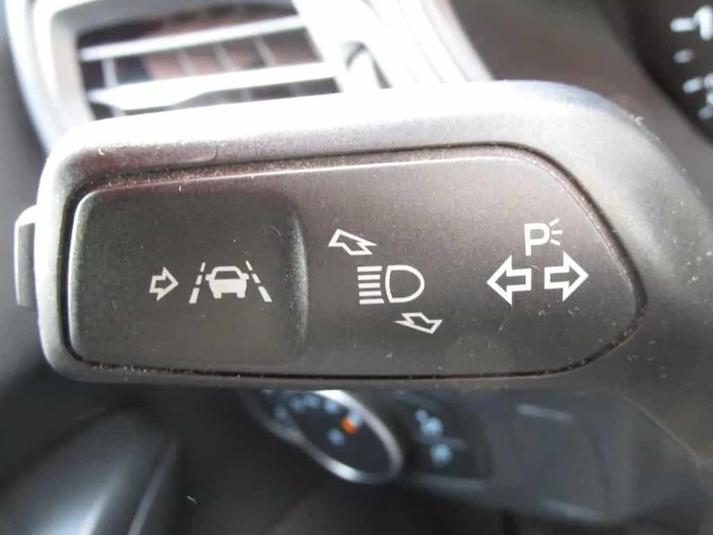 Ford Focus Turnier Cool & Connect *Navi, CarPlay, AHK 03/2020-photo-12