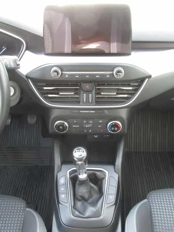 Ford Focus Turnier Cool & Connect *Navi, CarPlay, AHK 03/2020-photo-8