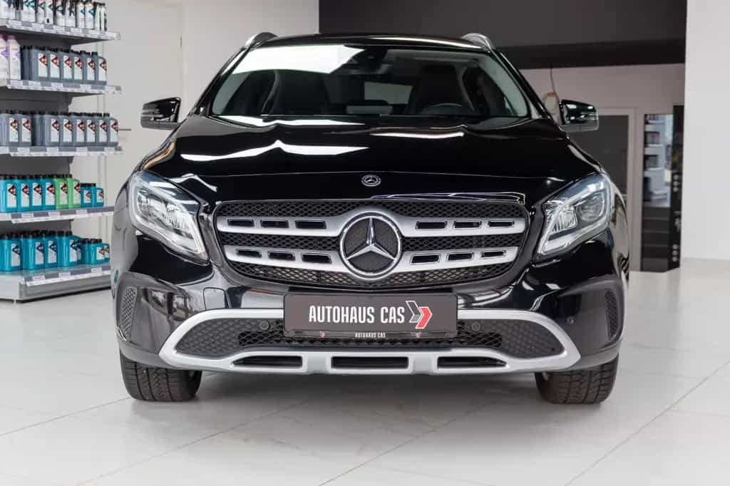 Mercedes-Benz GLA 200 10/2018-photo-1