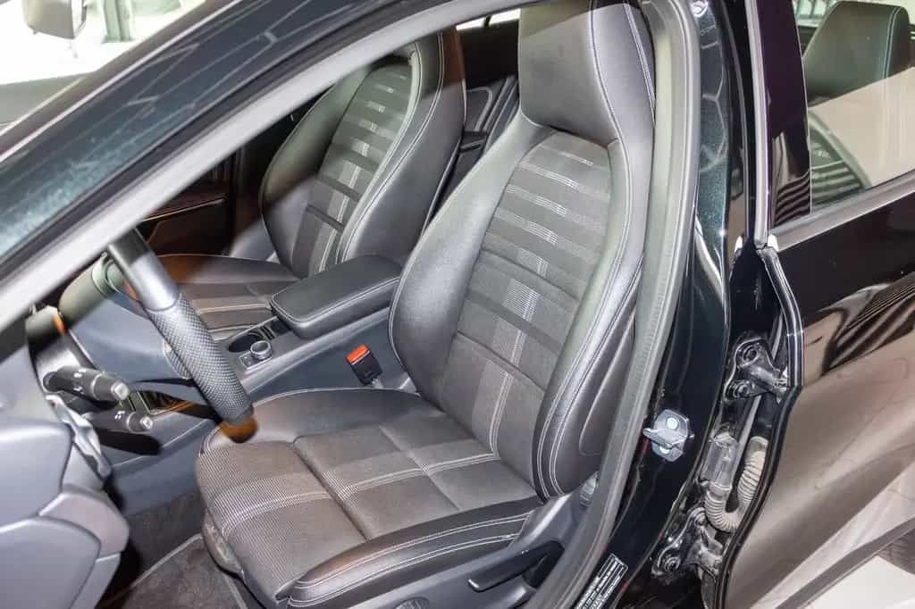 Mercedes-Benz GLA 200 10/2018-photo-10