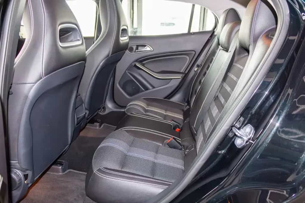 Mercedes-Benz GLA 200 10/2018-photo-15