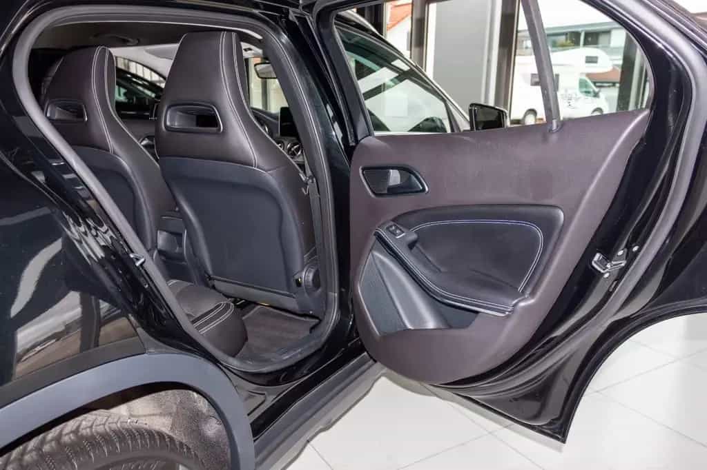Mercedes-Benz GLA 200 10/2018-photo-20