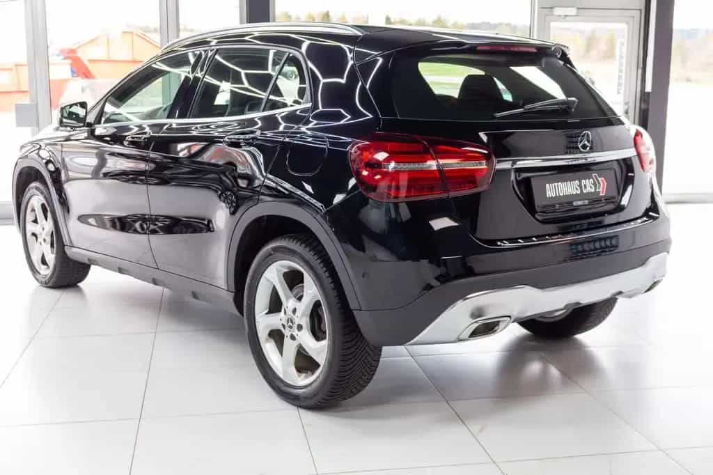 Mercedes-Benz GLA 200 10/2018-photo-6