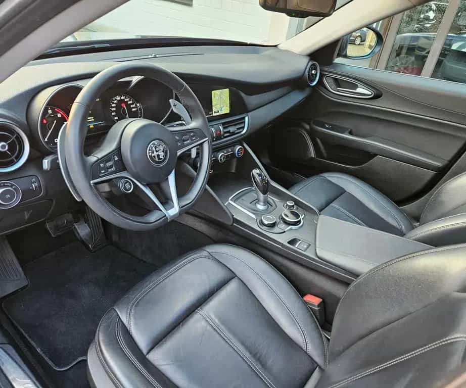 Alfa Romeo Giulia Super PANO LEDER NAVI VOLL SHEFT TOP GEPF 12/2017-photo-12