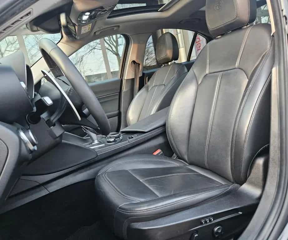 Alfa Romeo Giulia Super PANO LEDER NAVI VOLL SHEFT TOP GEPF 12/2017-photo-13