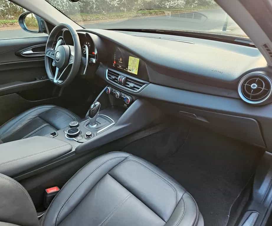 Alfa Romeo Giulia Super PANO LEDER NAVI VOLL SHEFT TOP GEPF 12/2017-photo-14