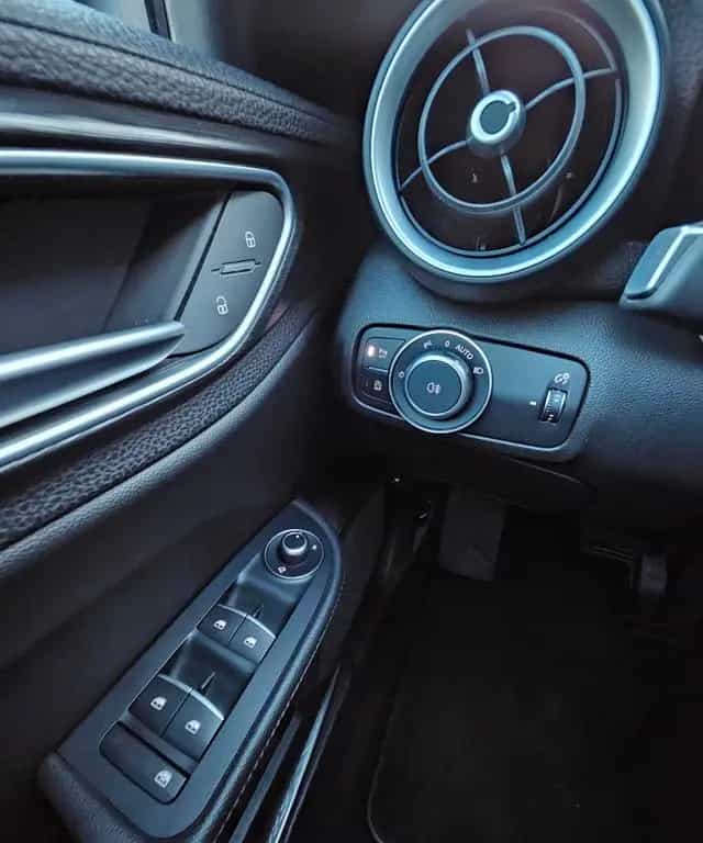 Alfa Romeo Giulia Super PANO LEDER NAVI VOLL SHEFT TOP GEPF 12/2017-photo-33