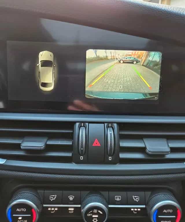 Alfa Romeo Giulia Super PANO LEDER NAVI VOLL SHEFT TOP GEPF 12/2017-photo-43