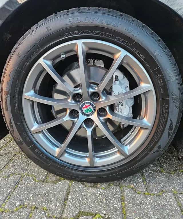 Alfa Romeo Giulia Super PANO LEDER NAVI VOLL SHEFT TOP GEPF 12/2017-photo-44