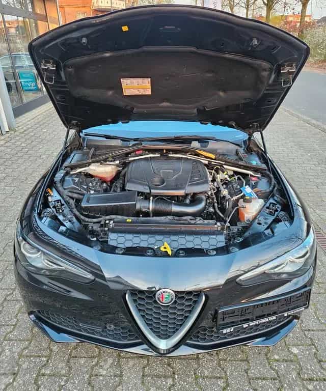 Alfa Romeo Giulia Super PANO LEDER NAVI VOLL SHEFT TOP GEPF 12/2017-photo-45