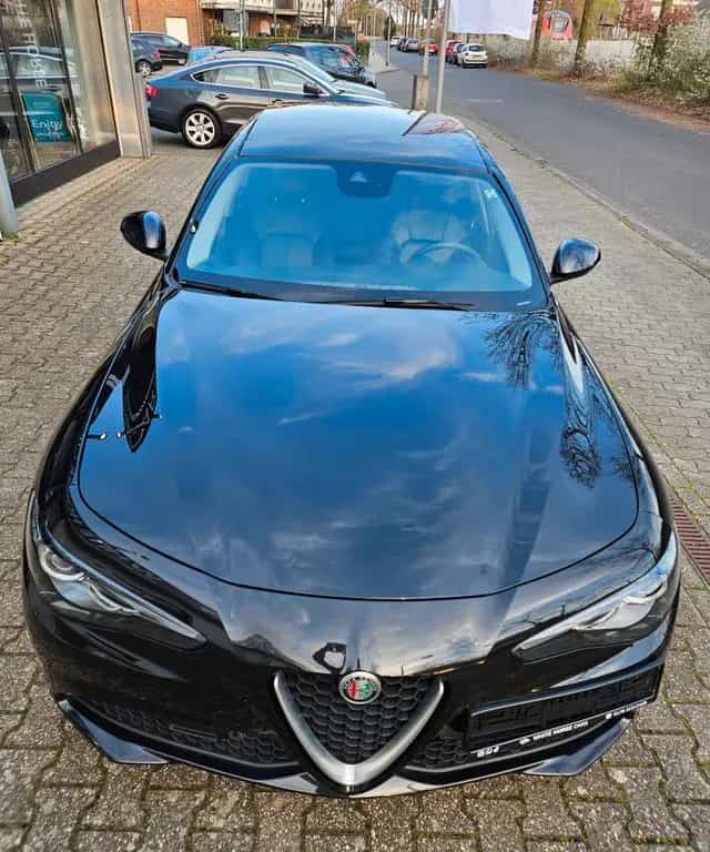 Alfa Romeo Giulia Super PANO LEDER NAVI VOLL SHEFT TOP GEPF 12/2017-photo-8